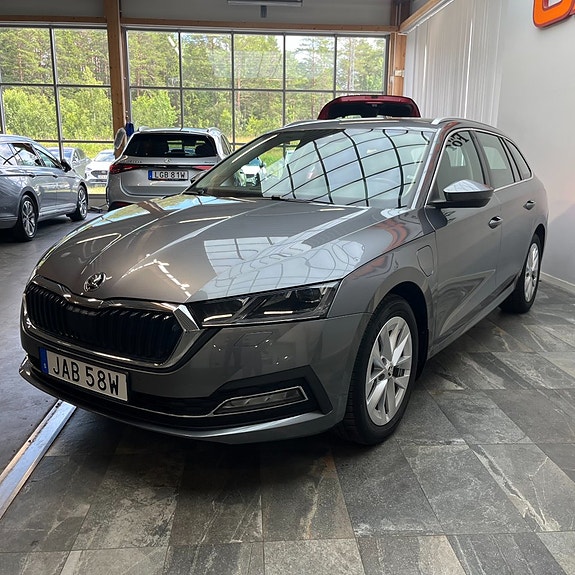 Skoda Octavia 5 of 13