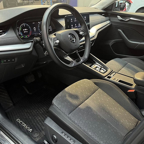 Skoda Octavia 9 of 13