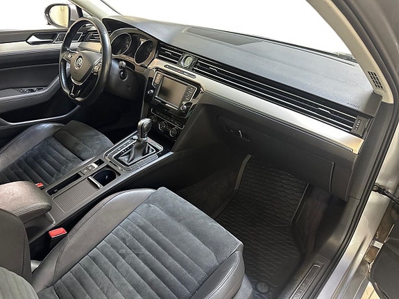 Volkswagen Passat 7 of 9