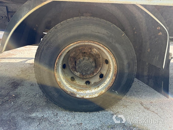 Maskinlastbil Volvo FL612 4X2 med ramper 11 of 27