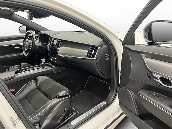 Volvo V90 25 of 30
