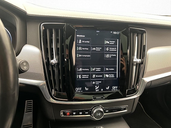Volvo V90 21 of 30