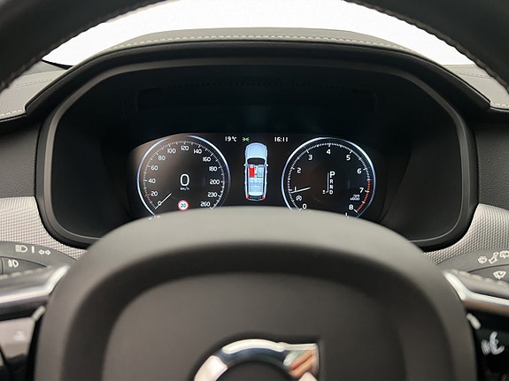 Volvo V90 16 of 30