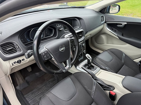 Volvo V40 10 of 11