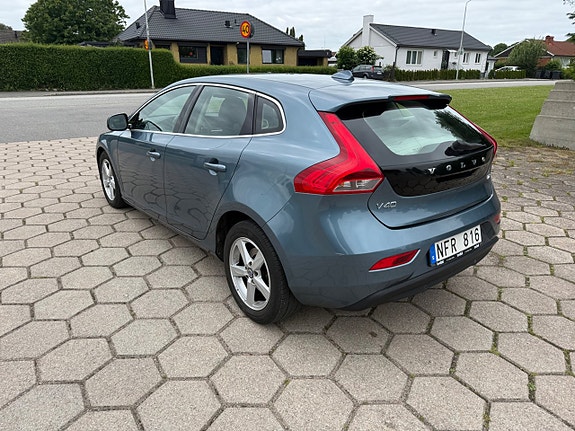 Volvo V40 7 of 11