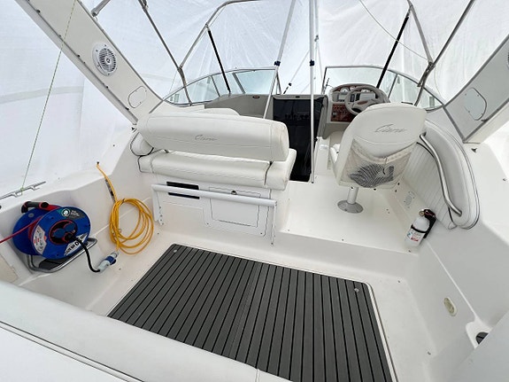 Bayliner 2855 Ciera Sunbridge -99 | Mercruiser 7.4 MPI 2 of 5