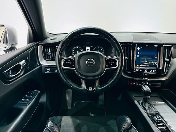 Volvo XC60 20 of 22