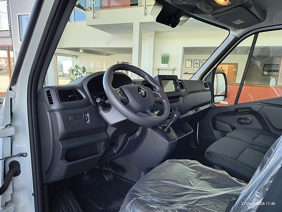 Renault Master 8 of 22