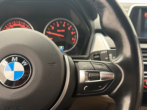 BMW 225xe 18 of 29
