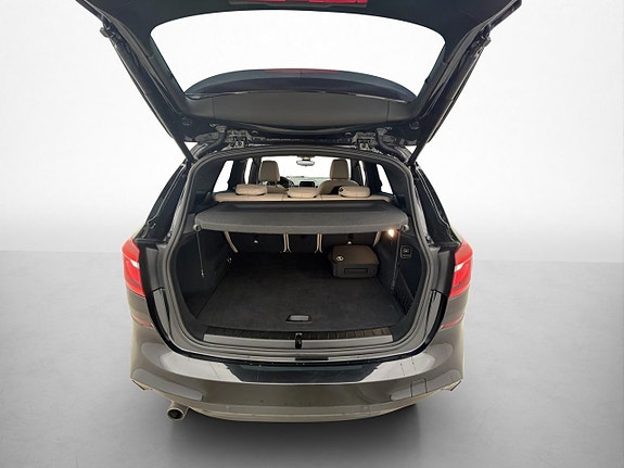 BMW 225xe 8 of 29