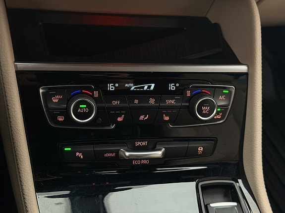 BMW 225xe 22 of 29