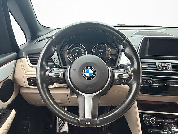 BMW 225xe 11 of 29