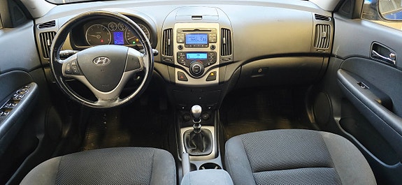 Hyundai i30 15 of 17