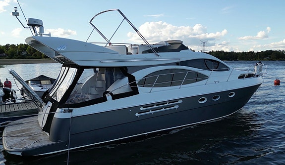 Azimut 46 Fly / 2x Caterpillar 3208 - Välutrustad 11 of 30