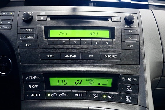 Toyota Prius 17 of 21