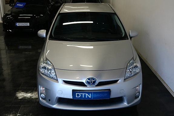 Toyota Prius 6 of 21
