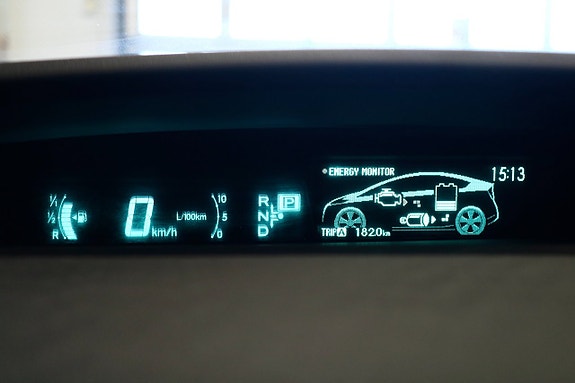 Toyota Prius 14 of 21