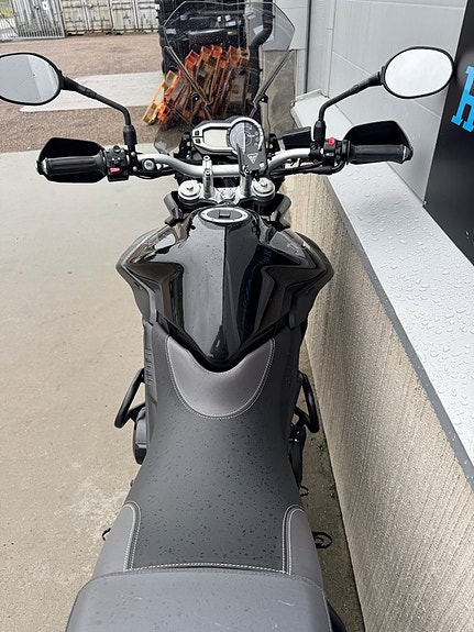 Triumph Tiger 800 XC 8 of 8
