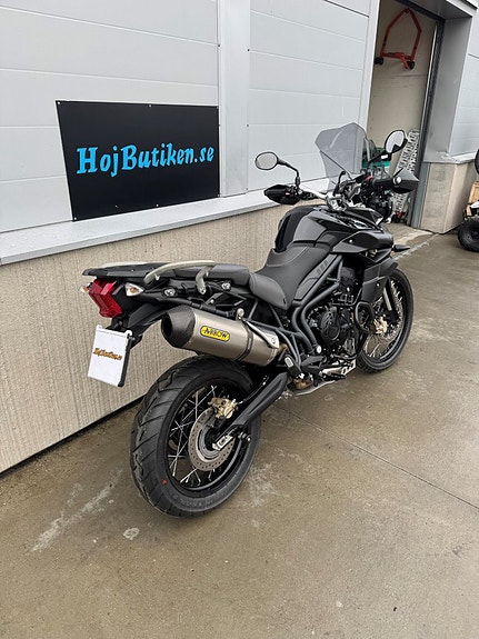 Triumph Tiger 800 XC 3 of 8