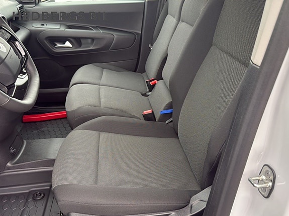 Opel Combo 8 of 16