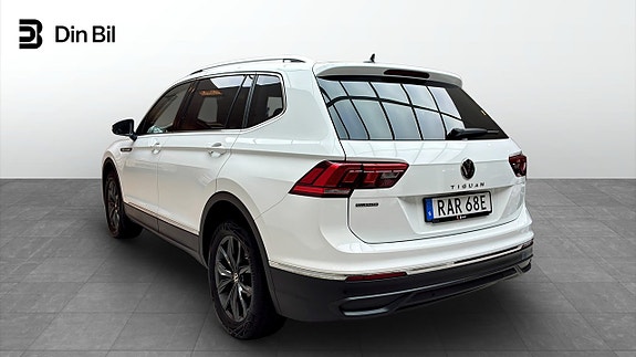 Volkswagen Tiguan Allspace 3 of 5