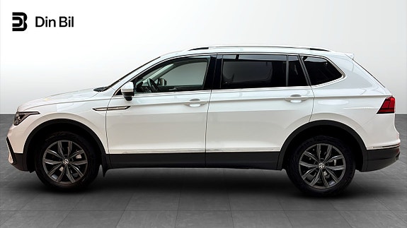 Volkswagen Tiguan Allspace 2 of 5