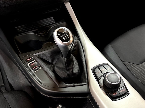 BMW 118d 24 of 27