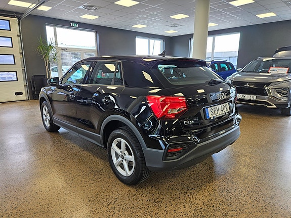 Audi Q2 4 of 5