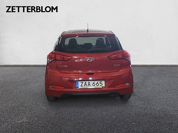 Hyundai i20 4 of 5