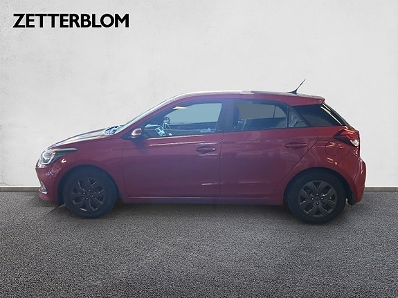 Hyundai i20 2 of 13
