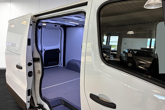 Nissan Primastar 11 of 12