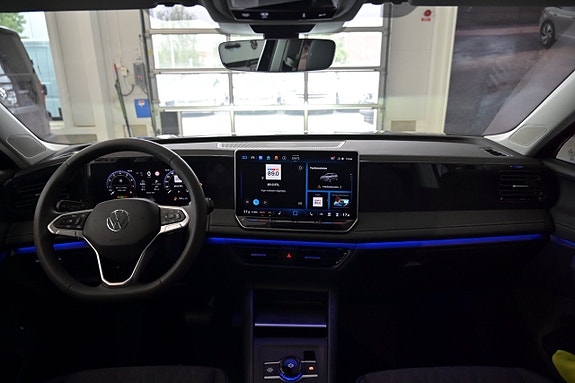 Volkswagen Tiguan 12 of 27