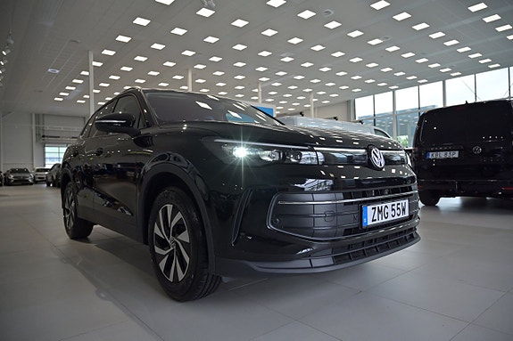 Volkswagen Tiguan 4 of 27