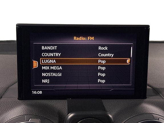 Audi SQ2 17 of 25