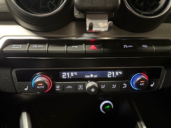 Audi SQ2 19 of 25