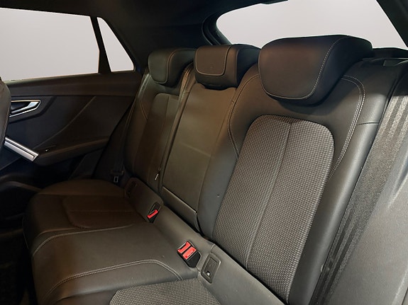 Audi SQ2 10 of 25