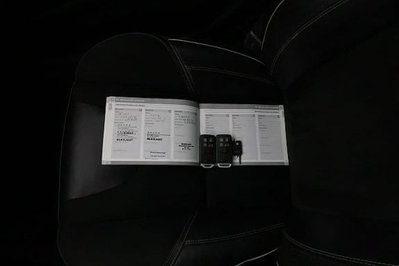Volvo V40 14 of 16