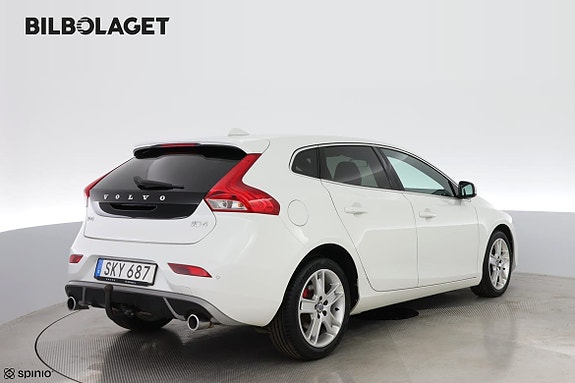 Volvo V40 4 of 5