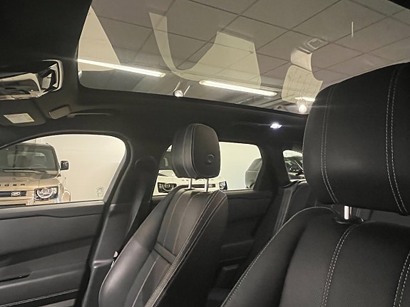 Land Rover Range Rover Velar 9 of 10