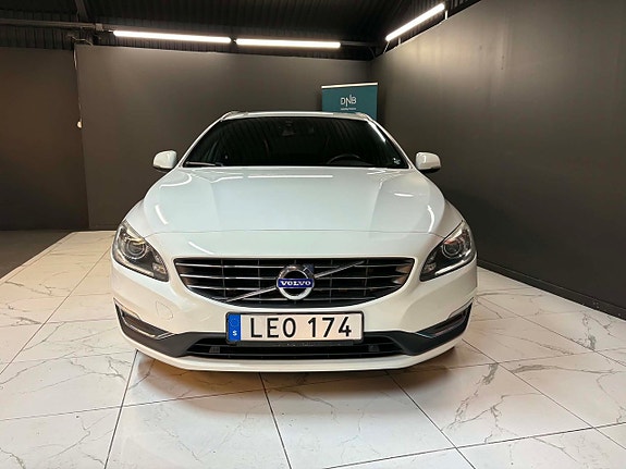 Volvo V60 4 of 13