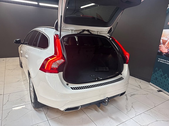 Volvo V60 10 of 13