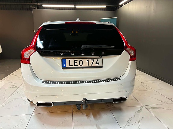 Volvo V60 7 of 13
