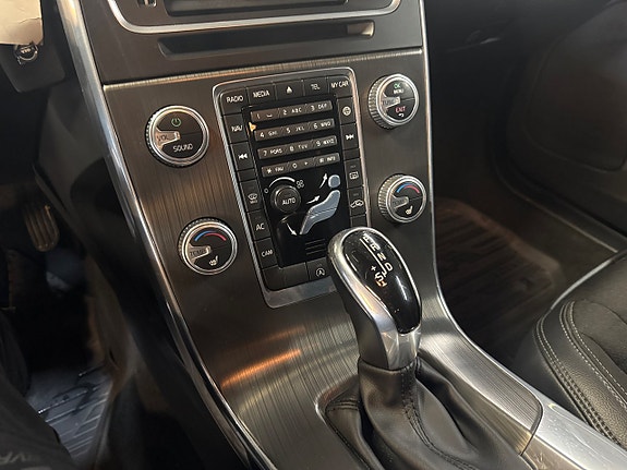Volvo V60 11 of 13