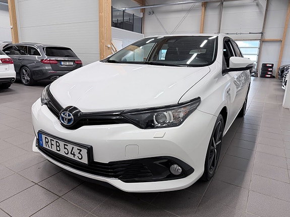 Toyota Auris 3 of 18