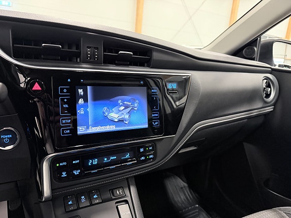 Toyota Auris 15 of 18