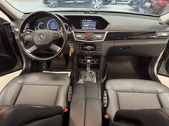 Mercedes-Benz E200 7 of 15