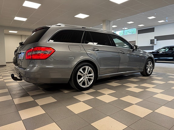 Mercedes-Benz E200 6 of 15