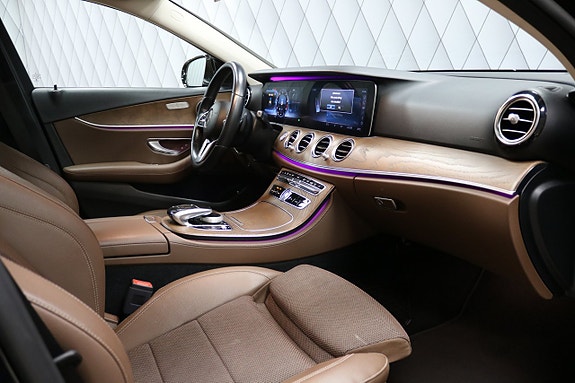 Mercedes-Benz E200 d 16 of 17