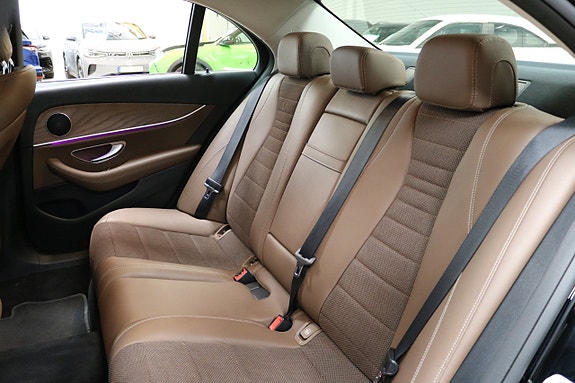 Mercedes-Benz E200 d 7 of 17