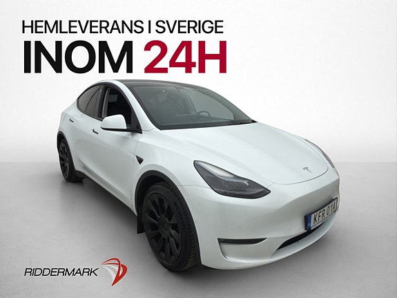 Tesla Model Y 4 of 5
